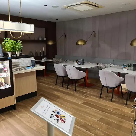 Royal Tulip アパート *